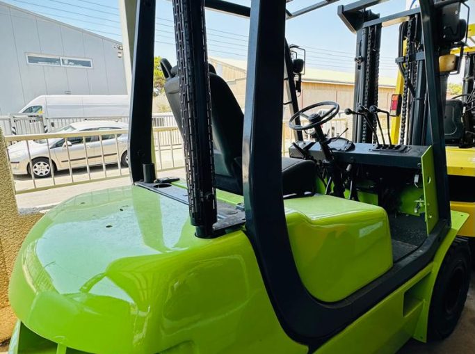 CLARK FD25S DIESEL Forklift