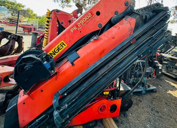 PALFINGER PK 29002 HYDRAULIC LOADER CRANE (2004) — WITH ROPE WINCH