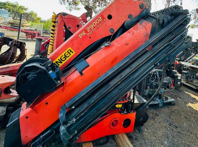 PALFINGER PK 29002 HYDRAULIC LOADER CRANE (2004) — WITH ROPE WINCH