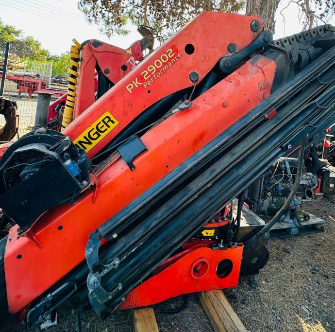 PALFINGER PK 29002 HYDRAULIC LOADER CRANE (2004) — WITH ROPE WINCH