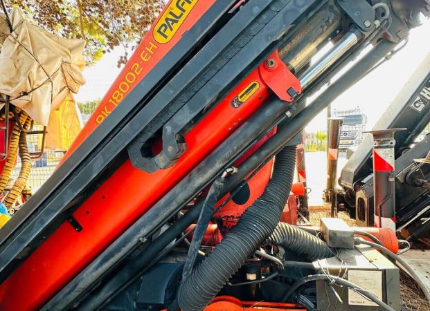 PALFINGER PK 18002 EH HYDRAULIC LOADER CRANE (2013)